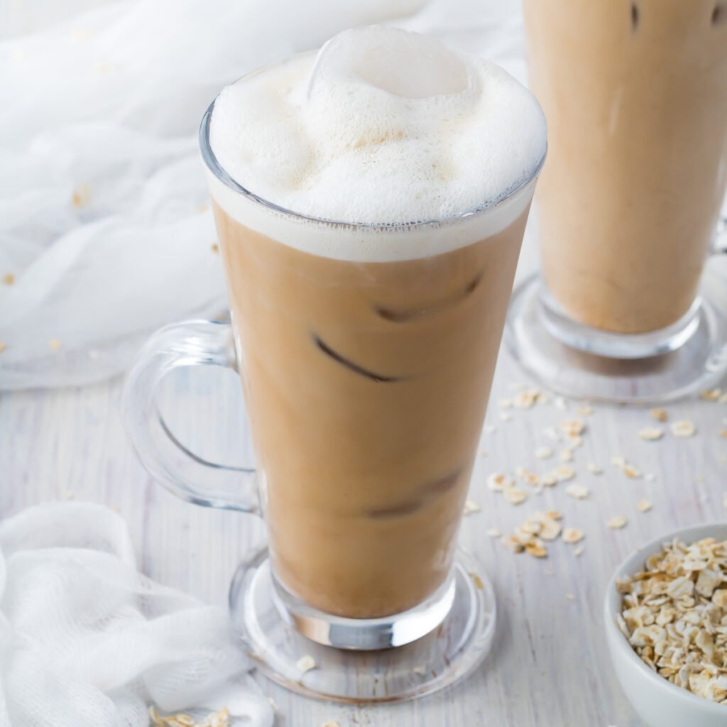 Easy Iced Oat Milk Latte Recipe (5 Mins, Super Creamy)
