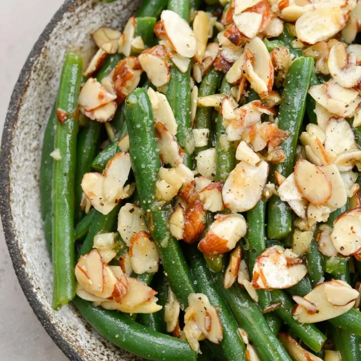 Garlic Butter Green Beans on a plate.
